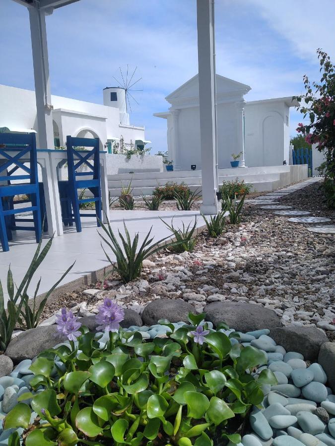 Anjo Maumere Hotel & Restaurant Екстериор снимка