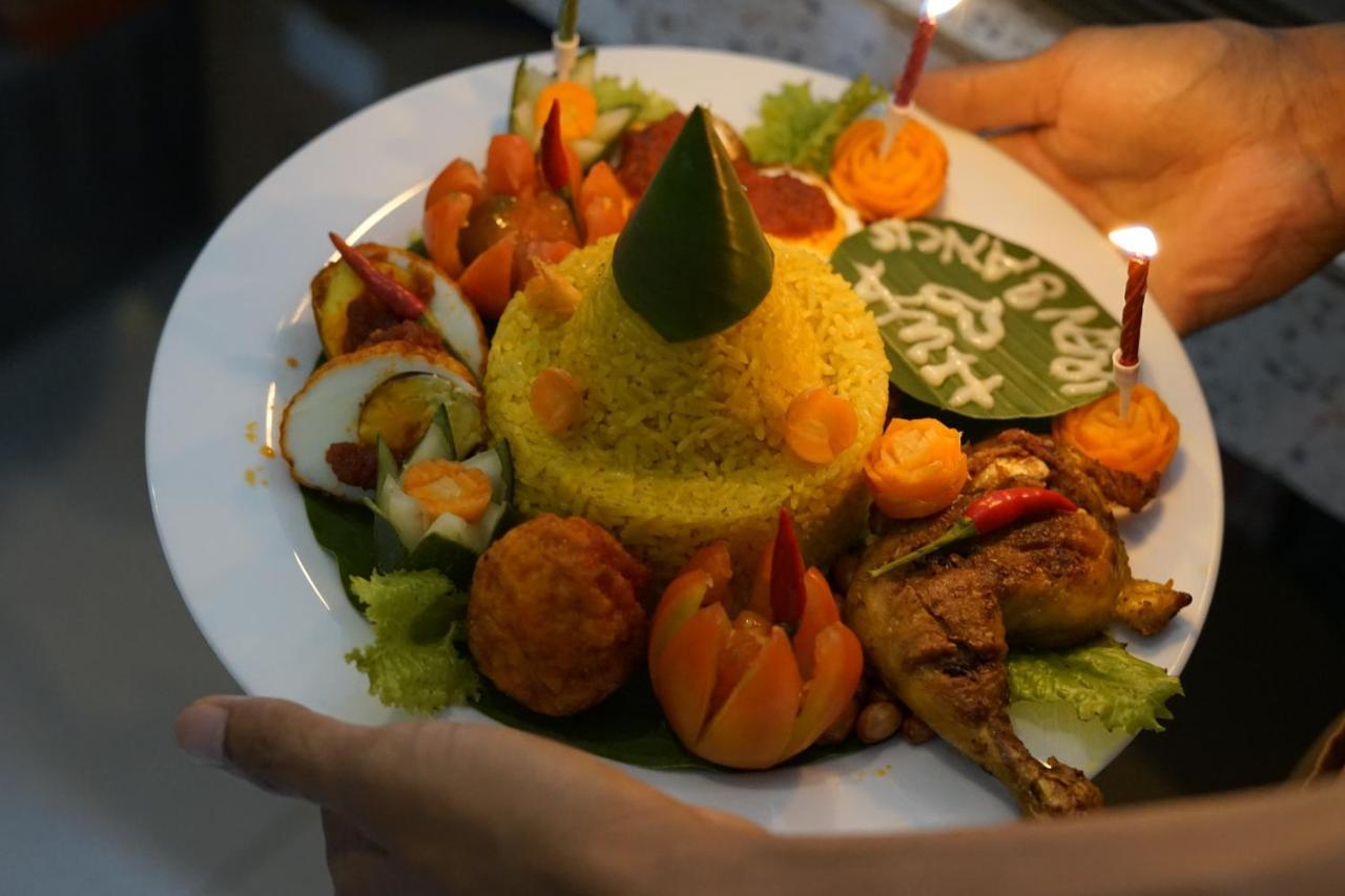 Anjo Maumere Hotel & Restaurant Екстериор снимка