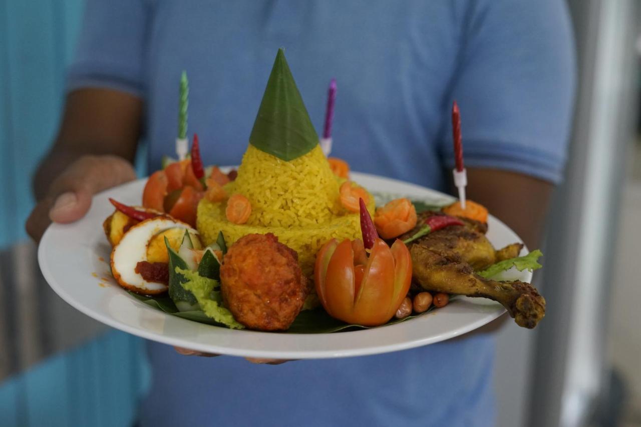 Anjo Maumere Hotel & Restaurant Екстериор снимка