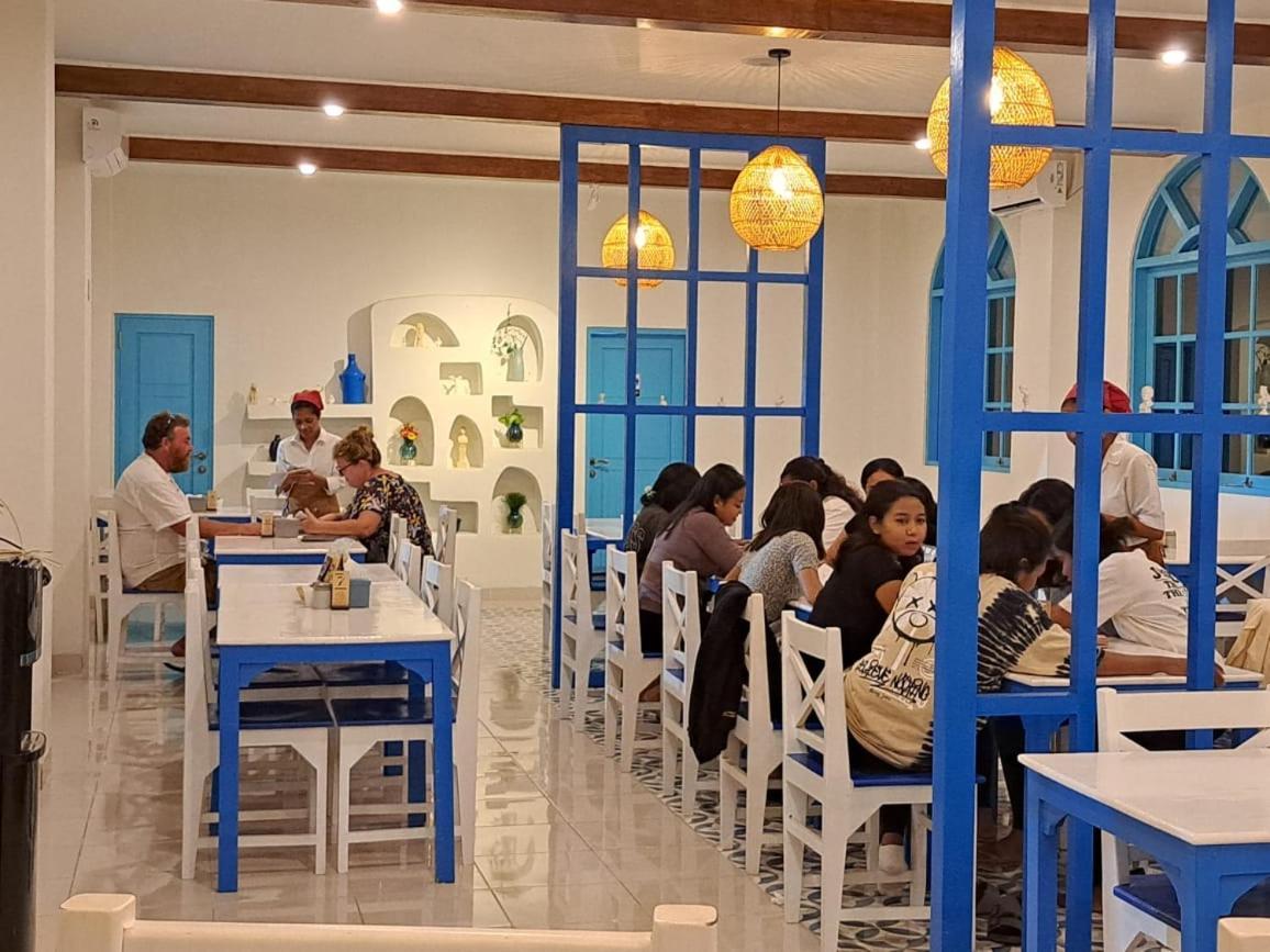 Anjo Maumere Hotel & Restaurant Екстериор снимка