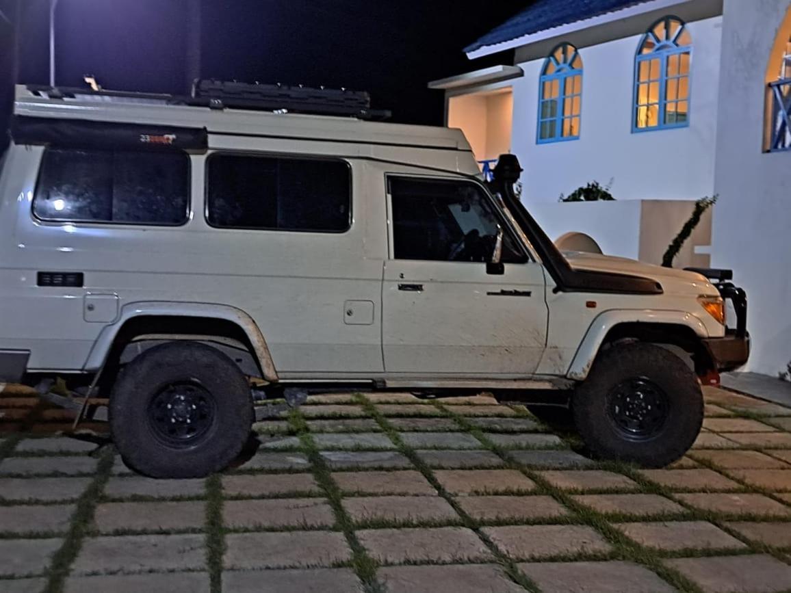Anjo Maumere Hotel & Restaurant Екстериор снимка
