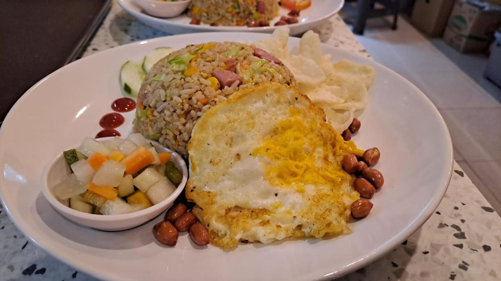 Anjo Maumere Hotel & Restaurant Екстериор снимка